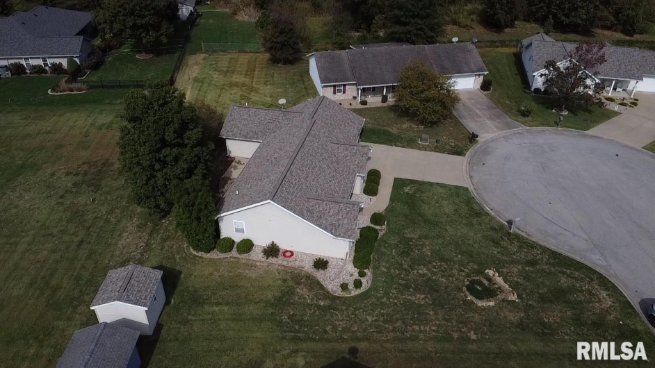 108 CHASE Lane, Marion, Illinois 62959, 3 Bedrooms Bedrooms, 0 ,2 BathroomsBathrooms,Residential,For Sale,CHASE,0,RMAQC4268328