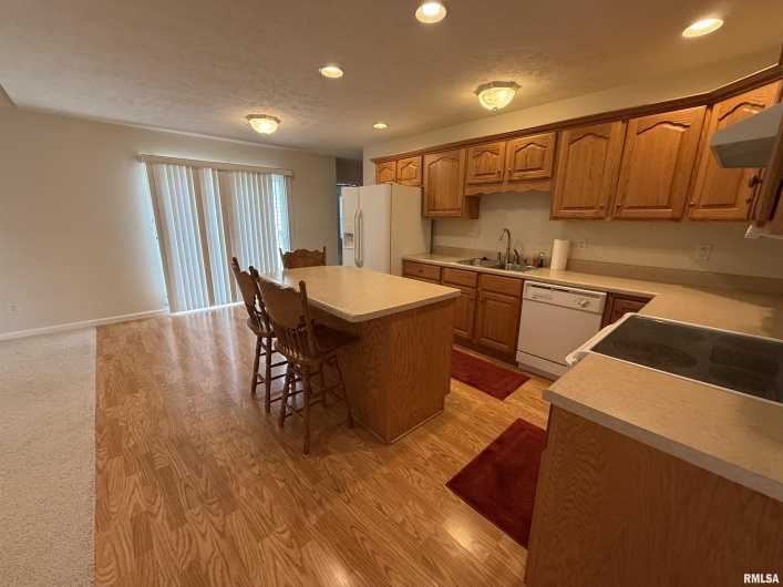 108 CHASE Lane, Marion, Illinois 62959, 3 Bedrooms Bedrooms, 0 ,2 BathroomsBathrooms,Residential,For Sale,CHASE,0,RMAQC4268328