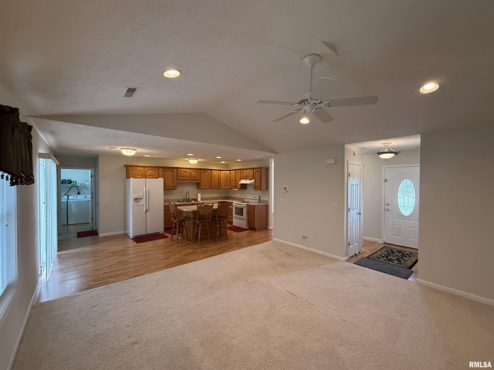 108 CHASE Lane, Marion, Illinois 62959, 3 Bedrooms Bedrooms, 0 ,2 BathroomsBathrooms,Residential,For Sale,CHASE,0,RMAQC4268328