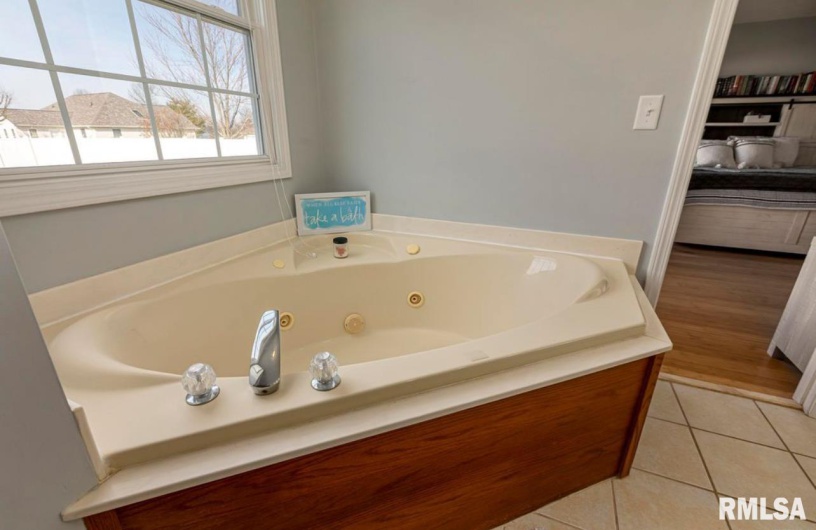 3205 EAGLE Drive, Herrin, Illinois 62948, 3 Bedrooms Bedrooms, 0 ,2 BathroomsBathrooms,Residential,For Sale,EAGLE,0,RMAQC4268336