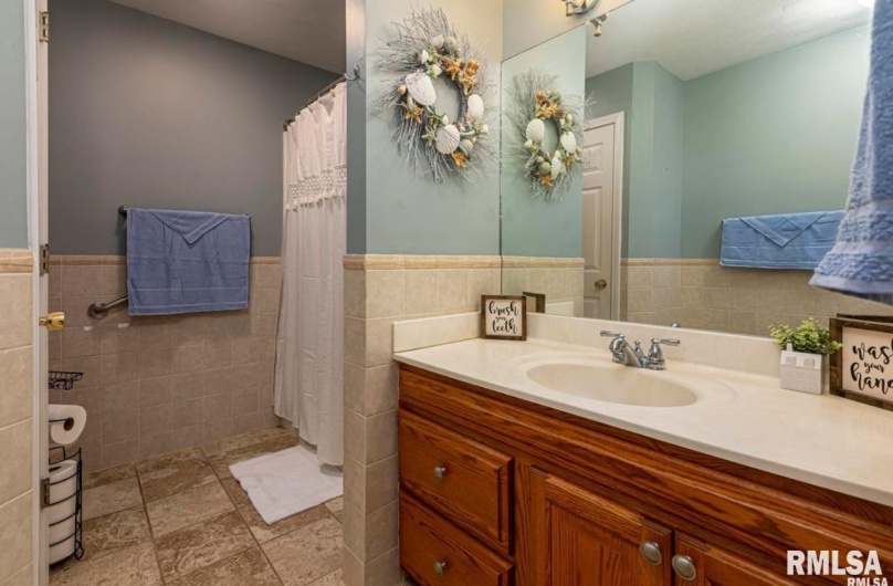 3205 EAGLE Drive, Herrin, Illinois 62948, 3 Bedrooms Bedrooms, 0 ,2 BathroomsBathrooms,Residential,For Sale,EAGLE,0,RMAQC4268336
