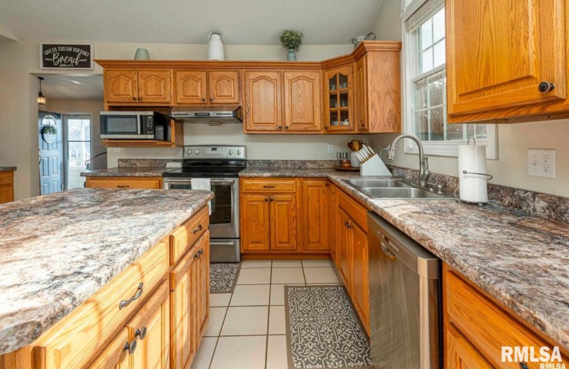 3205 EAGLE Drive, Herrin, Illinois 62948, 3 Bedrooms Bedrooms, 0 ,2 BathroomsBathrooms,Residential,For Sale,EAGLE,0,RMAQC4268336
