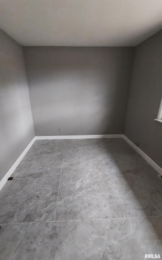 101 GLENVIEW Drive, Carbondale, Illinois 62901, 3 Bedrooms Bedrooms, 0 ,1 BathroomBathrooms,Residential,For Sale,GLENVIEW,0,RMAQC4268337