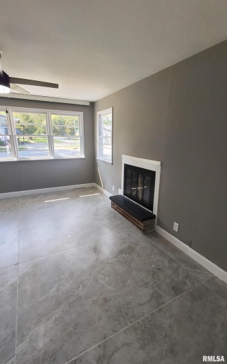 101 GLENVIEW Drive, Carbondale, Illinois 62901, 3 Bedrooms Bedrooms, 0 ,1 BathroomBathrooms,Residential,For Sale,GLENVIEW,0,RMAQC4268337