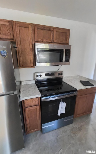 101 GLENVIEW Drive, Carbondale, Illinois 62901, 3 Bedrooms Bedrooms, 0 ,1 BathroomBathrooms,Residential,For Sale,GLENVIEW,0,RMAQC4268337