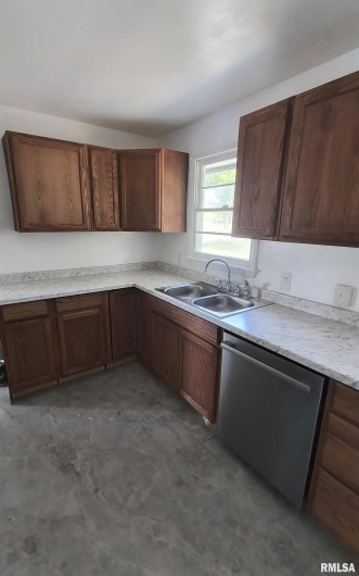 101 GLENVIEW Drive, Carbondale, Illinois 62901, 3 Bedrooms Bedrooms, 0 ,1 BathroomBathrooms,Residential,For Sale,GLENVIEW,0,RMAQC4268337