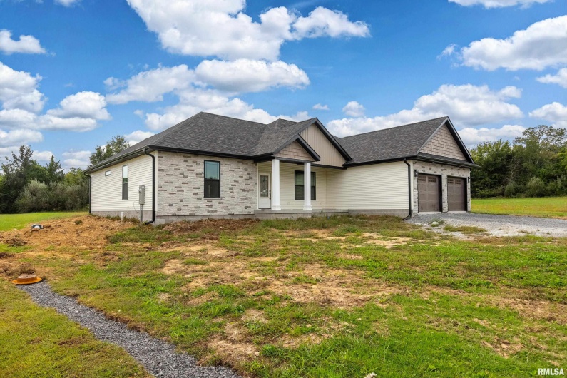 7140 Reeder Road, Marion, Illinois 62959, 4 Bedrooms Bedrooms, 0 ,2 BathroomsBathrooms,Residential,For Sale,Reeder,0,RMAQC4268349