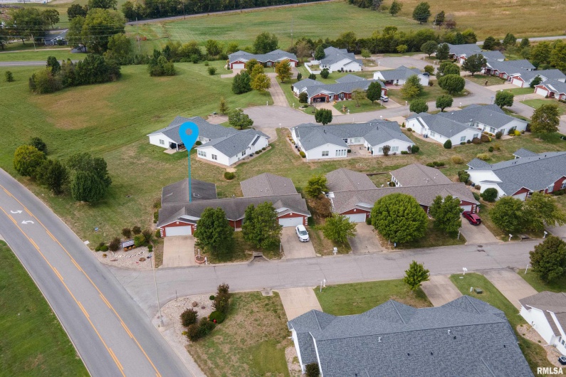 1500 APACHE Drive, Marion, Illinois 62959, 3 Bedrooms Bedrooms, 0 ,2 BathroomsBathrooms,Residential,For Sale,APACHE,0,RMAQC4268351