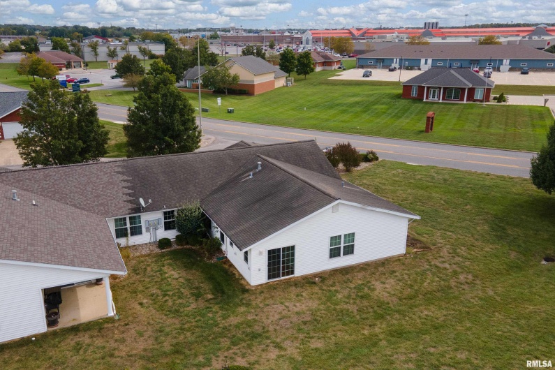 1500 APACHE Drive, Marion, Illinois 62959, 3 Bedrooms Bedrooms, 0 ,2 BathroomsBathrooms,Residential,For Sale,APACHE,0,RMAQC4268351