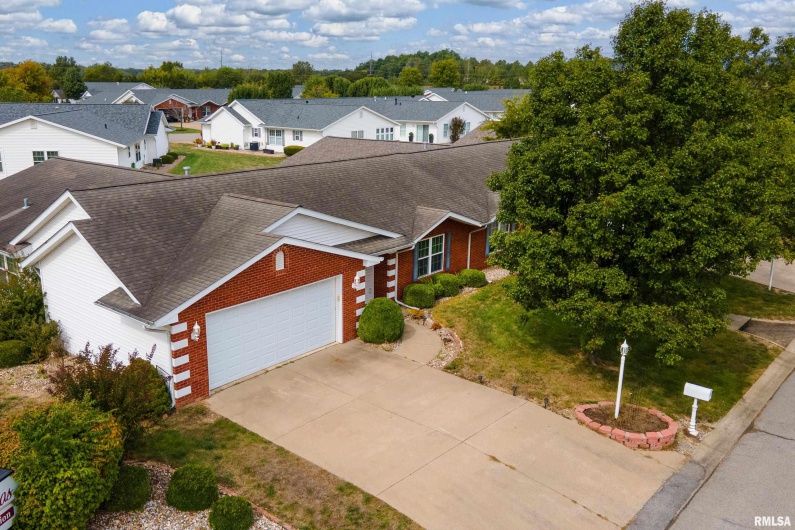1500 APACHE Drive, Marion, Illinois 62959, 3 Bedrooms Bedrooms, 0 ,2 BathroomsBathrooms,Residential,For Sale,APACHE,0,RMAQC4268351