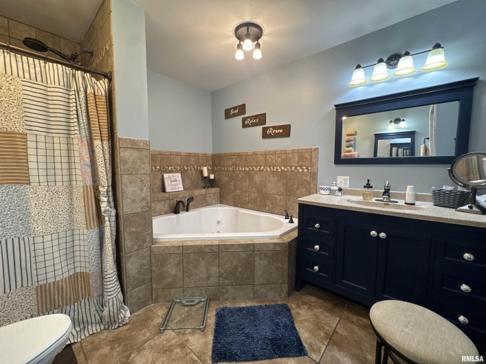 564 PLEASANT Lane, Jonesboro, Illinois 62952, 4 Bedrooms Bedrooms, 0 ,2 BathroomsBathrooms,Residential,For Sale,PLEASANT,0,RMAEB460110