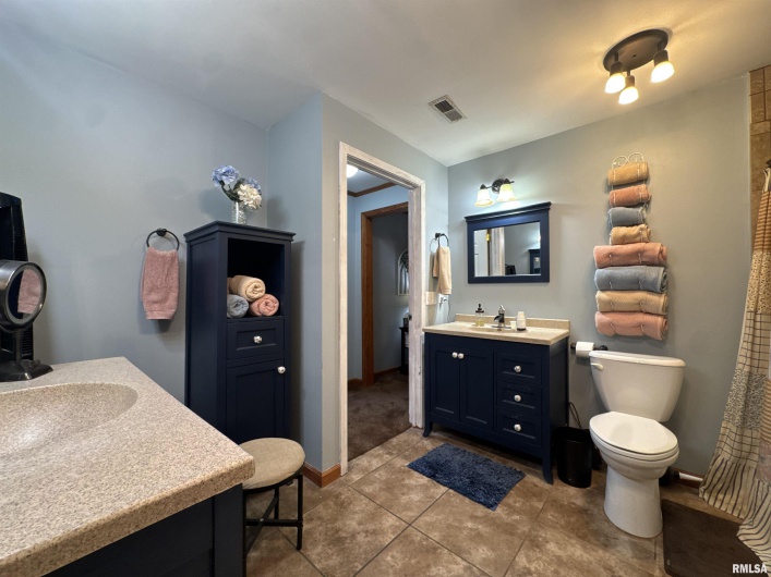564 PLEASANT Lane, Jonesboro, Illinois 62952, 4 Bedrooms Bedrooms, 0 ,2 BathroomsBathrooms,Residential,For Sale,PLEASANT,0,RMAEB460110