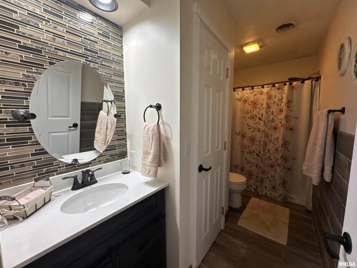 564 PLEASANT Lane, Jonesboro, Illinois 62952, 4 Bedrooms Bedrooms, 0 ,2 BathroomsBathrooms,Residential,For Sale,PLEASANT,0,RMAEB460110