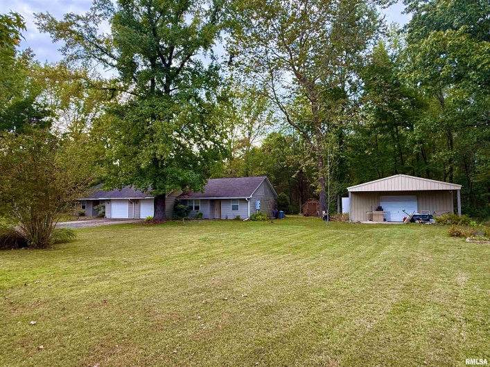 8090 Southfork Road, Marion, Illinois 62959, 0 , 0 ,0,Residential Income,For Sale,Southfork,0,RMAEB460119