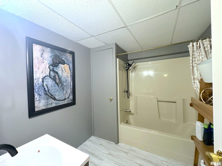 8384 HICKORY RIDGE Road, Murphysboro, Illinois 62966, 4 Bedrooms Bedrooms, 0 ,2 BathroomsBathrooms,Residential,For Sale,HICKORY RIDGE,0,RMAEB460118