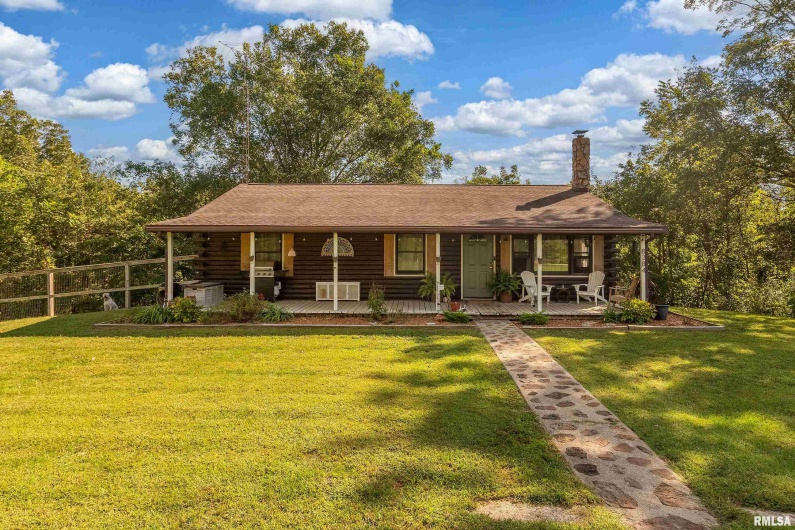 8384 HICKORY RIDGE Road, Murphysboro, Illinois 62966, 4 Bedrooms Bedrooms, 0 ,1 BathroomBathrooms,Residential,For Sale,HICKORY RIDGE,0,RMAEB460118