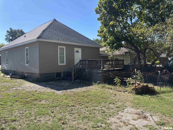 312 SYCAMORE Street, Carbondale, Illinois 62901, 3 Bedrooms Bedrooms, 0 ,2 BathroomsBathrooms,Residential,For Sale,SYCAMORE,0,RMAEB460121