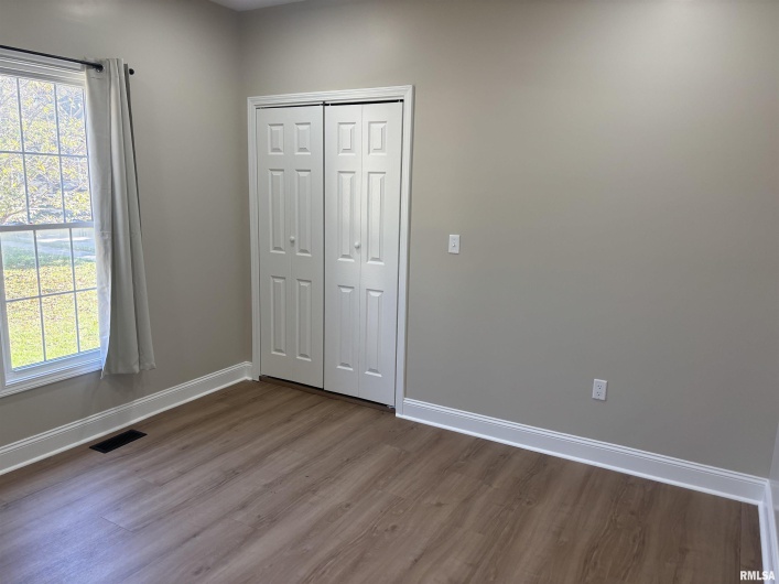 312 SYCAMORE Street, Carbondale, Illinois 62901, 3 Bedrooms Bedrooms, 0 ,2 BathroomsBathrooms,Residential,For Sale,SYCAMORE,0,RMAEB460121