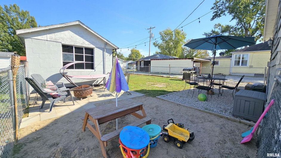1316 PARK Avenue, Herrin, Illinois 62948, 2 Bedrooms Bedrooms, 0 ,1 BathroomBathrooms,Residential,For Sale,PARK,0,RMAEB460122
