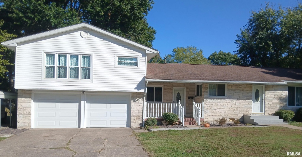 420 27TH Street, Herrin, Illinois 62948, 3 Bedrooms Bedrooms, 0 ,2 BathroomsBathrooms,Residential,For Sale,27TH,0,RMAQC4268389
