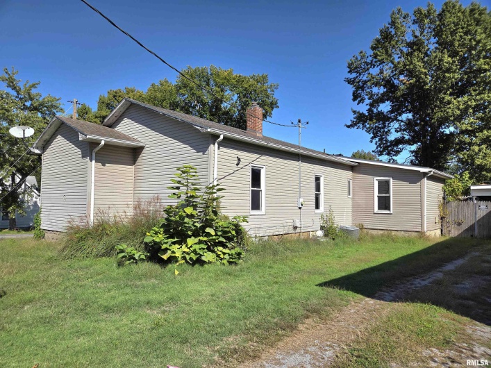 500 19TH Street, Herrin, Illinois 62948, 4 Bedrooms Bedrooms, 0 ,1 BathroomBathrooms,Residential,For Sale,19TH,0,RMAEB460125