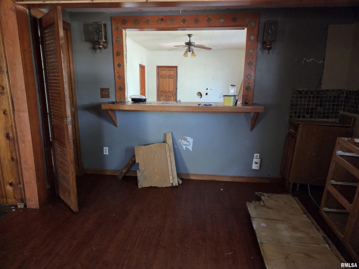 500 19TH Street, Herrin, Illinois 62948, 4 Bedrooms Bedrooms, 0 ,1 BathroomBathrooms,Residential,For Sale,19TH,0,RMAEB460125