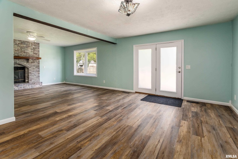 1704 Copeland Street, Marion, Illinois 62959, 3 Bedrooms Bedrooms, 0 ,2 BathroomsBathrooms,Residential,For Sale,Copeland,0,RMAEB459053
