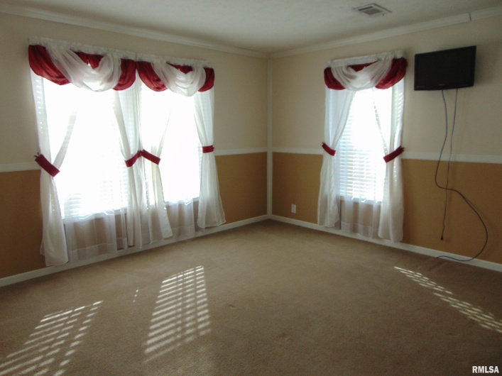 7 Chamnesstown Road, Elkville, Illinois 62932, 2 Bedrooms Bedrooms, 0 ,2 BathroomsBathrooms,Residential,For Sale,Chamnesstown,0,RMAEB460133