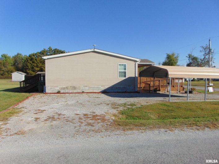 7 Chamnesstown Road, Elkville, Illinois 62932, 2 Bedrooms Bedrooms, 0 ,2 BathroomsBathrooms,Residential,For Sale,Chamnesstown,0,RMAEB460133