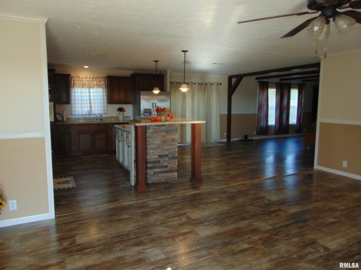 7 Chamnesstown Road, Elkville, Illinois 62932, 2 Bedrooms Bedrooms, 0 ,2 BathroomsBathrooms,Residential,For Sale,Chamnesstown,0,RMAEB460133