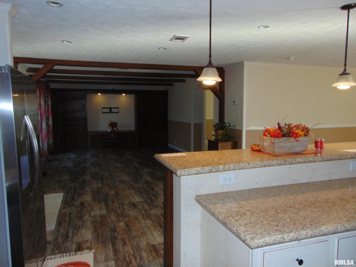 7 Chamnesstown Road, Elkville, Illinois 62932, 2 Bedrooms Bedrooms, 0 ,2 BathroomsBathrooms,Residential,For Sale,Chamnesstown,0,RMAEB460133