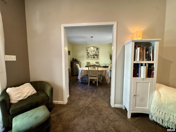 1801 COLONIAL Drive, Marion, Illinois 62959, 3 Bedrooms Bedrooms, 0 ,3 BathroomsBathrooms,Residential,For Sale,COLONIAL,0,RMAEB460134