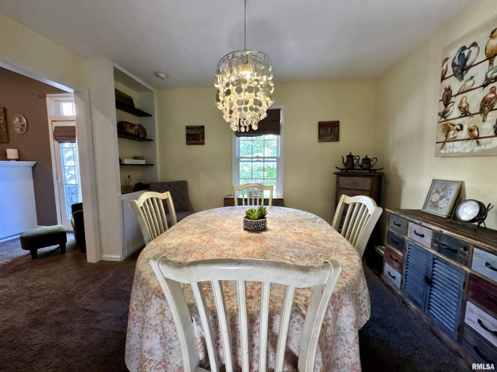 1801 COLONIAL Drive, Marion, Illinois 62959, 3 Bedrooms Bedrooms, 0 ,3 BathroomsBathrooms,Residential,For Sale,COLONIAL,0,RMAEB460134