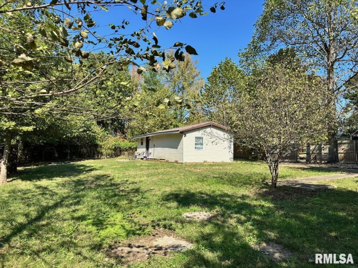 10647 PASADENA Road, Carbondale, Illinois 62901, 1 Bedroom Bedrooms, 0 ,1 BathroomBathrooms,Residential,For Sale,PASADENA,0,RMAEB460136