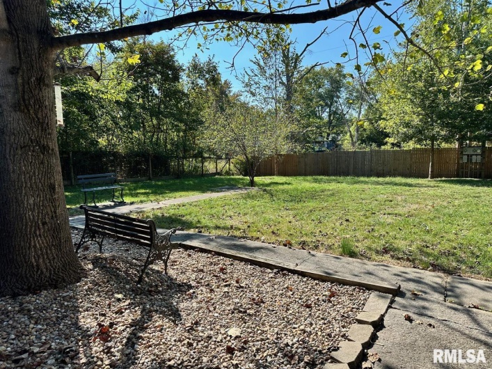 10647 PASADENA Road, Carbondale, Illinois 62901, 1 Bedroom Bedrooms, 0 ,1 BathroomBathrooms,Residential,For Sale,PASADENA,0,RMAEB460136