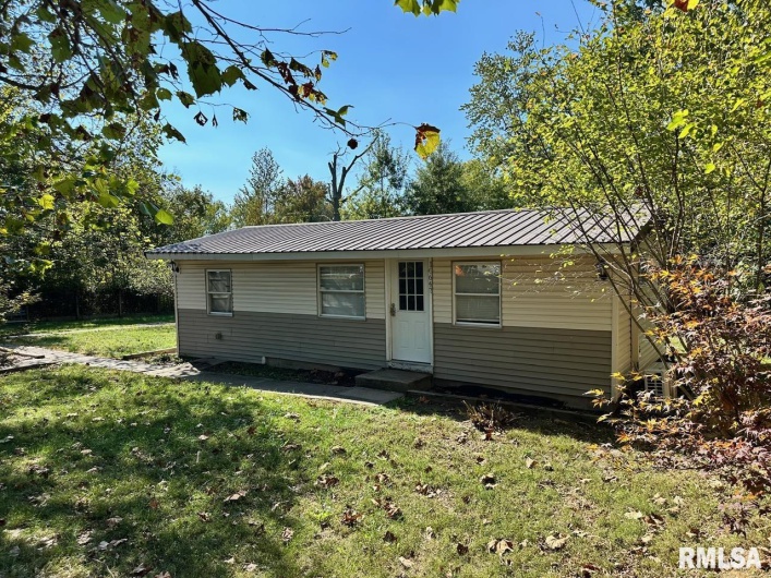 10647 PASADENA Road, Carbondale, Illinois 62901, 1 Bedroom Bedrooms, 0 ,1 BathroomBathrooms,Residential,For Sale,PASADENA,0,RMAEB460136