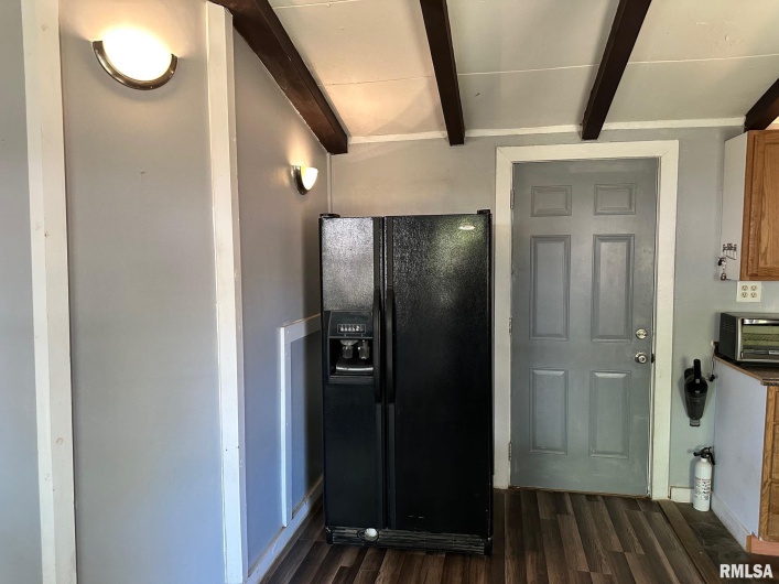 10647 PASADENA Road, Carbondale, Illinois 62901, 1 Bedroom Bedrooms, 0 ,1 BathroomBathrooms,Residential,For Sale,PASADENA,0,RMAEB460136