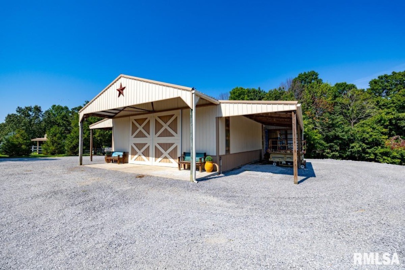 965 Corzine Road, Buncombe, Illinois 62912, 5 Bedrooms Bedrooms, 0 ,5 BathroomsBathrooms,Residential,For Sale,Corzine,0,RMACA1039907