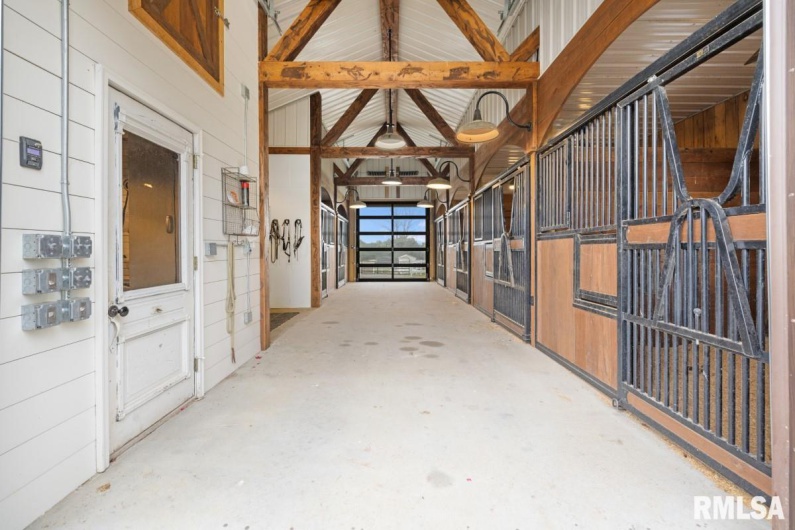 965 Corzine Road, Buncombe, Illinois 62912, 5 Bedrooms Bedrooms, 0 ,5 BathroomsBathrooms,Residential,For Sale,Corzine,0,RMACA1039907
