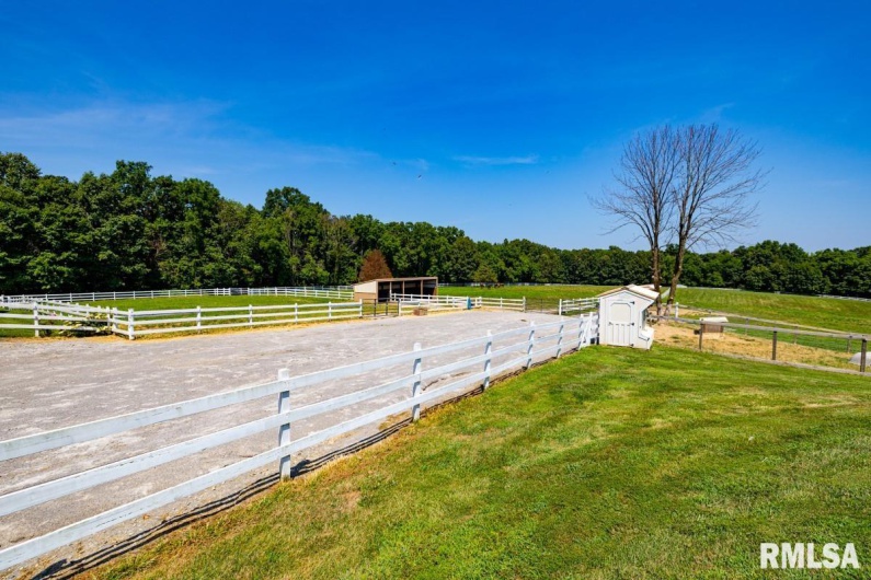 965 Corzine Road, Buncombe, Illinois 62912, 5 Bedrooms Bedrooms, 0 ,5 BathroomsBathrooms,Residential,For Sale,Corzine,0,RMACA1039907