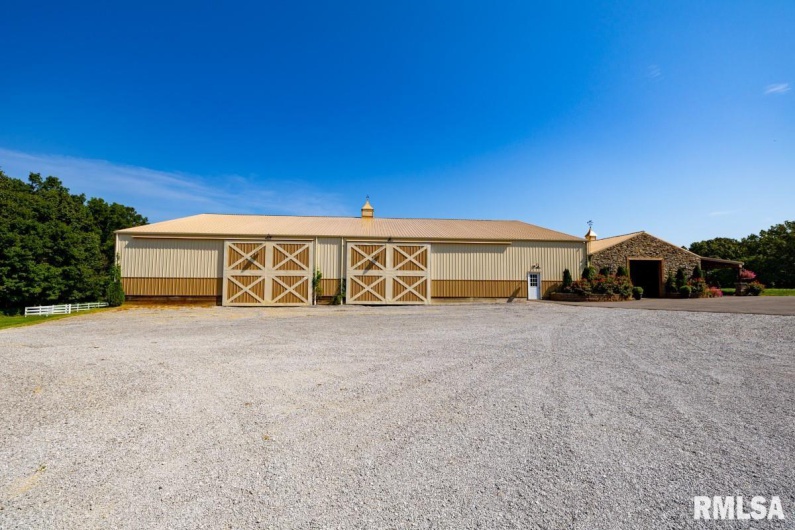 965 Corzine Road, Buncombe, Illinois 62912, 5 Bedrooms Bedrooms, 0 ,5 BathroomsBathrooms,Residential,For Sale,Corzine,0,RMACA1039907