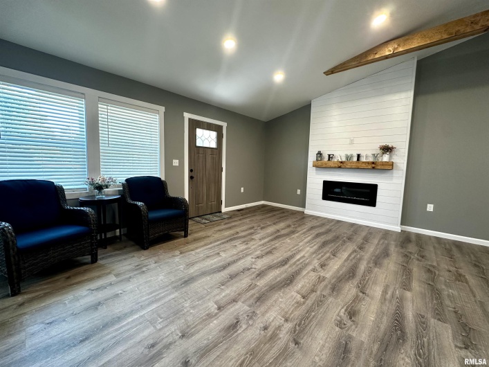 575 5TH Street, Omaha, Illinois 62930, 3 Bedrooms Bedrooms, 0 ,2 BathroomsBathrooms,Residential,For Sale,5TH,0,RMAQC4268460