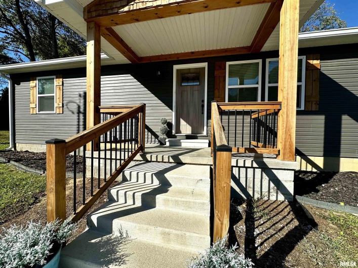575 5TH Street, Omaha, Illinois 62930, 3 Bedrooms Bedrooms, 0 ,2 BathroomsBathrooms,Residential,For Sale,5TH,0,RMAQC4268460
