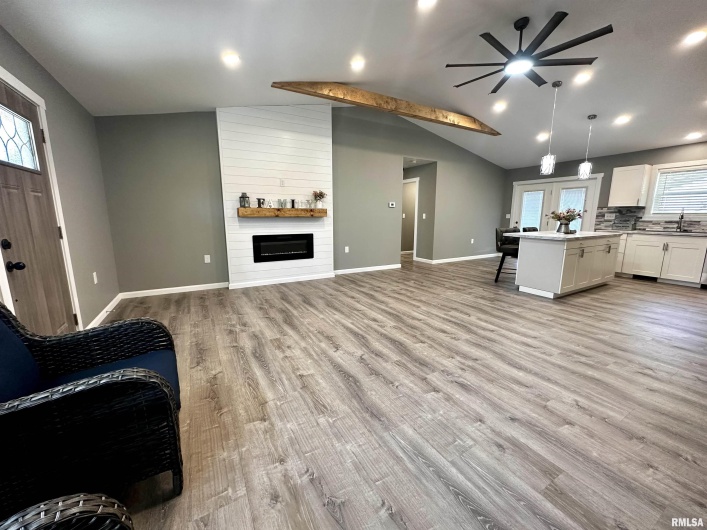 575 5TH Street, Omaha, Illinois 62930, 3 Bedrooms Bedrooms, 0 ,2 BathroomsBathrooms,Residential,For Sale,5TH,0,RMAQC4268460