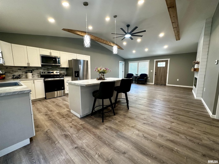 575 5TH Street, Omaha, Illinois 62930, 3 Bedrooms Bedrooms, 0 ,2 BathroomsBathrooms,Residential,For Sale,5TH,0,RMAQC4268460