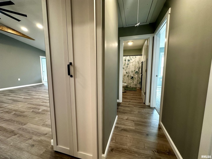 575 5TH Street, Omaha, Illinois 62930, 3 Bedrooms Bedrooms, 0 ,2 BathroomsBathrooms,Residential,For Sale,5TH,0,RMAQC4268460
