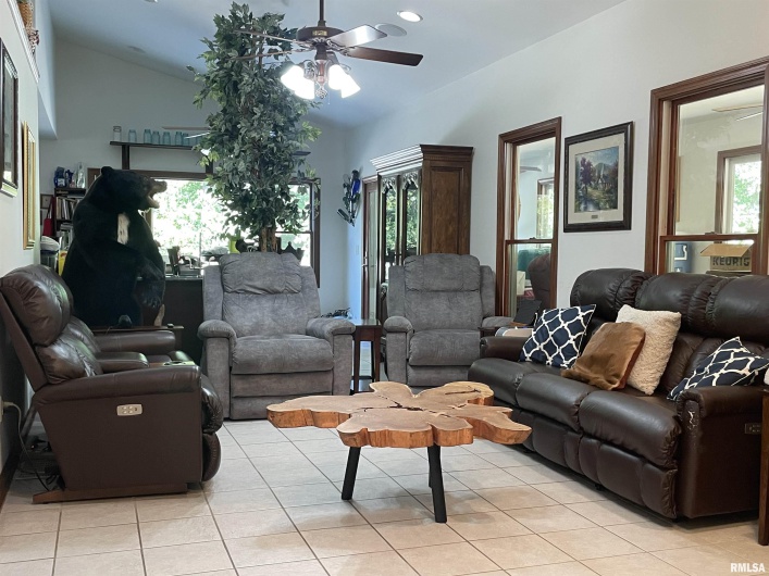 2479 NEW ERA Road, Carbondale, Illinois 62901, 5 Bedrooms Bedrooms, 0 ,5 BathroomsBathrooms,Residential,For Sale,NEW ERA,0,RMAEB460146