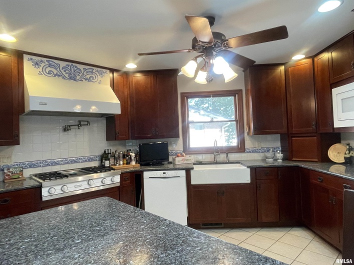 2479 NEW ERA Road, Carbondale, Illinois 62901, 5 Bedrooms Bedrooms, 0 ,5 BathroomsBathrooms,Residential,For Sale,NEW ERA,0,RMAEB460146