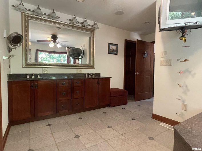 2479 NEW ERA Road, Carbondale, Illinois 62901, 5 Bedrooms Bedrooms, 0 ,5 BathroomsBathrooms,Residential,For Sale,NEW ERA,0,RMAEB460146