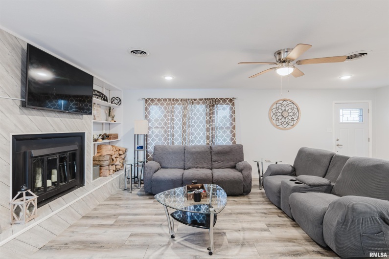 1821 27TH Street, Herrin, Illinois 62948, 4 Bedrooms Bedrooms, 0 ,2 BathroomsBathrooms,Residential,For Sale,27TH,0,RMAQC4268470